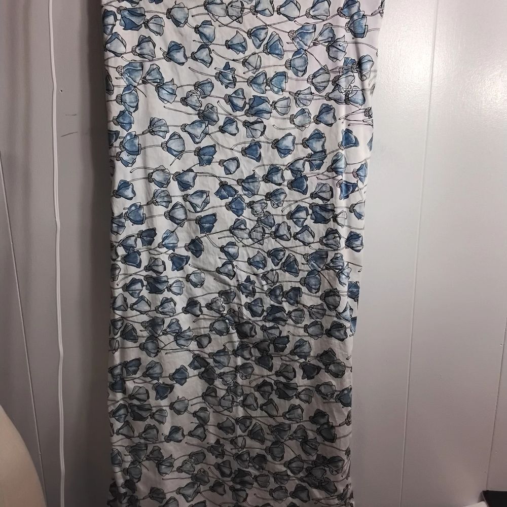 Elegant Blue and White Floral Pillowcase
